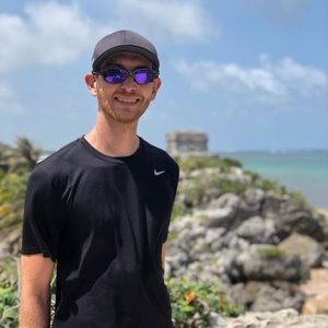 Meet your Posher, Justin